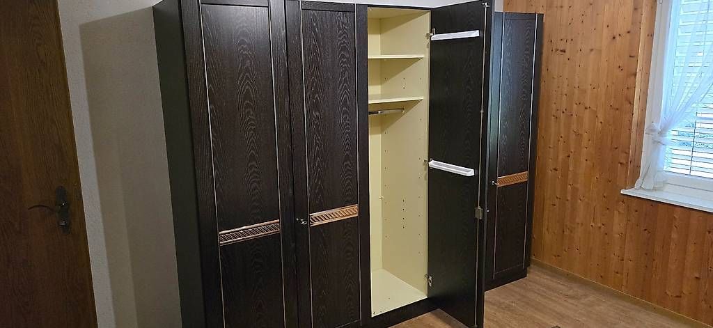Armadi: Kleiderschrank – Usato da Buchrain venduto da Marcel0767 1
