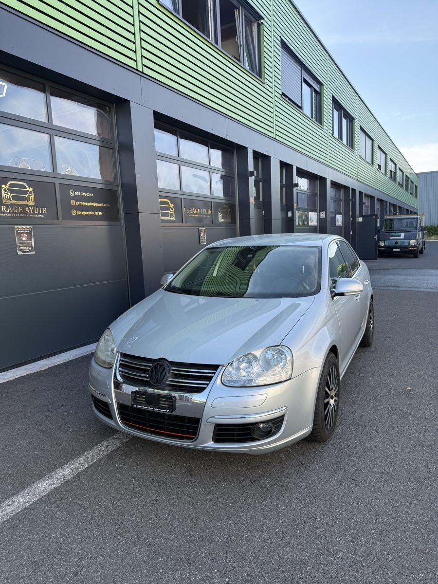 VW Automobili: Vw Jetta 2.0 TFSi – Usato da Uznach venduto da gar_sj6y 1