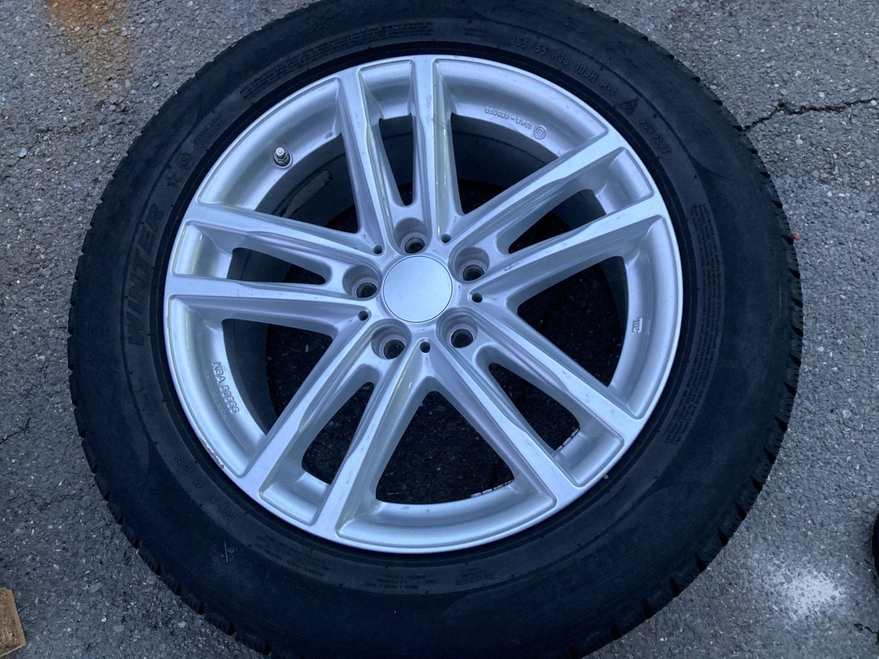 BMW Pneumatici & Ruote complete: BMW X5 Winterräder 255/55R18 – Usato da Cham venduto da WB2223