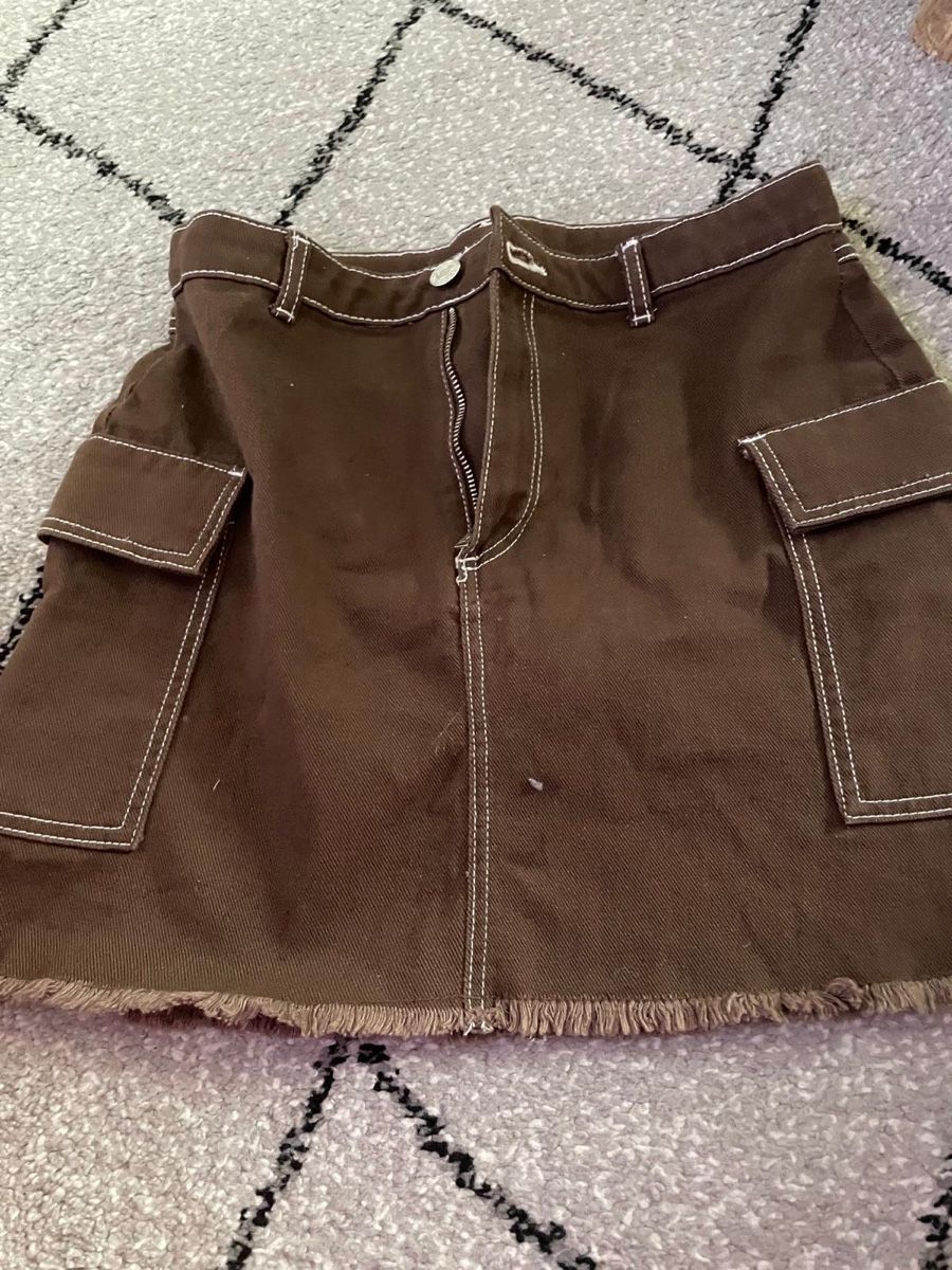 H&M Kleider & Röcke: Jupe fille 158 brune H&M – Gebraucht aus Martigny von lovejess