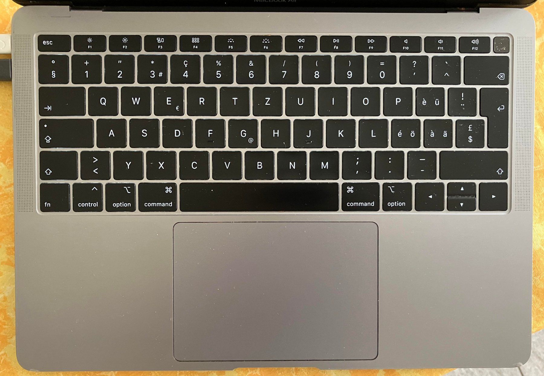 Apple Notebook: Macbook Air Retina, 2018, 13 Zoll – Difettoso da Zürich venduto da Derrick8 2