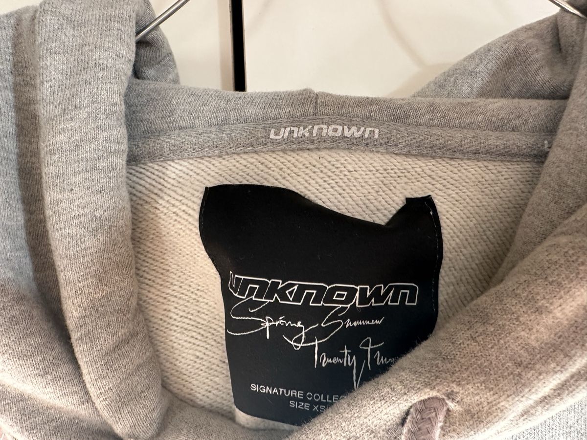 Maglioni & Felpe: Unknown London Sweater – Usato da Blonay venduto da lucy20102012