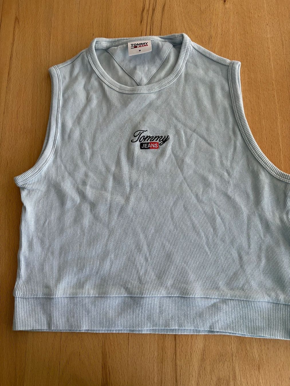 Tommy Hilfiger T-shirts: T-Shirt - Grösse M - Tommy Jeans – D'occasion à Oberuzwil par jabano