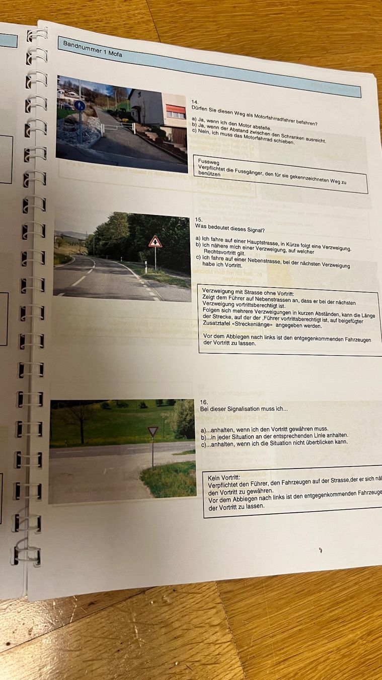 Libri: Theorieprüfung Mofa – Usato da Uster venduto da VerkaufenMachtSpass 1