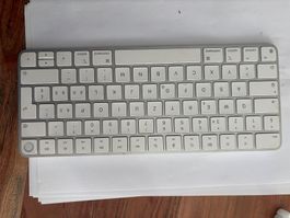 Apple Magic Keyboard mit Touch ID – Schweizer QWERTZ
