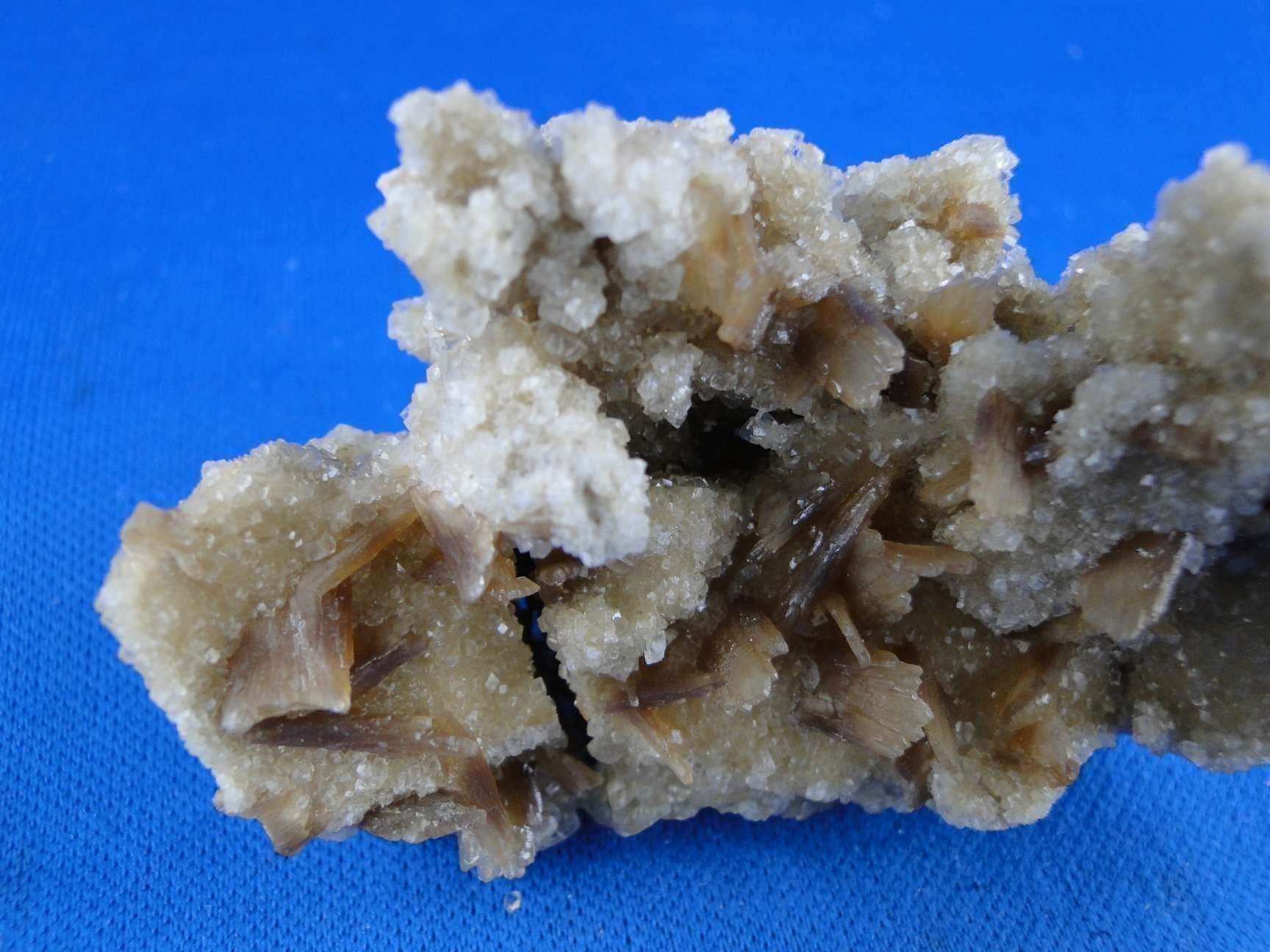 Minerali & Pietre curative: Baryt auf Calcit – Usato da Schinznach Bad venduto da Demerald 1