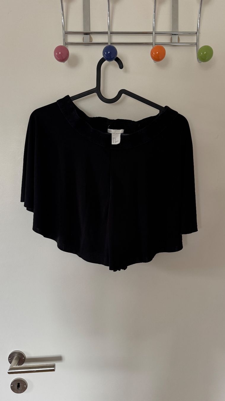 H&M Pantaloni: Schwarze luftige Shorts von H&M Basic, Gr. S – Usato da Luzern venduto da Ecila007