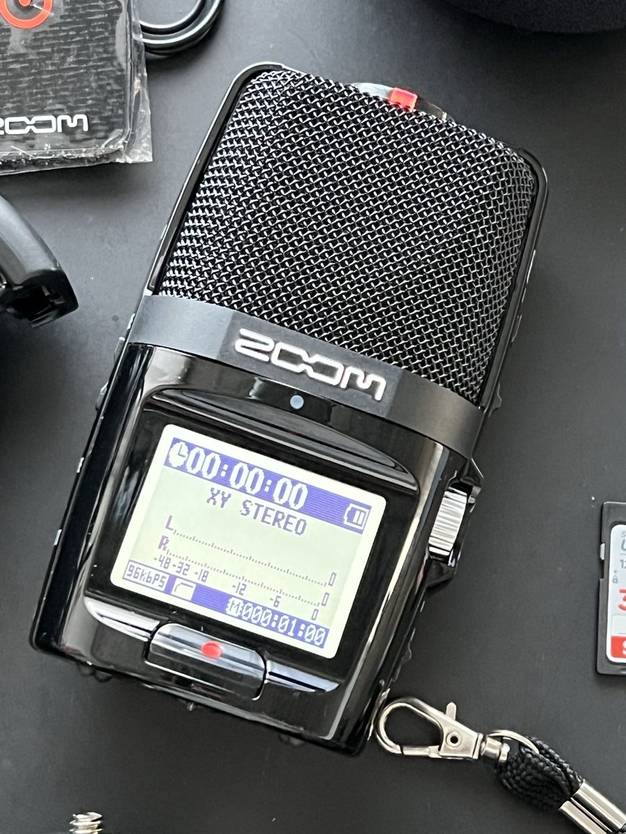 Zoom Registratori: Zoom H2n Recorder komplett Kit inklusive Tasche – Usato da Basel venduto da audiophiler 5
