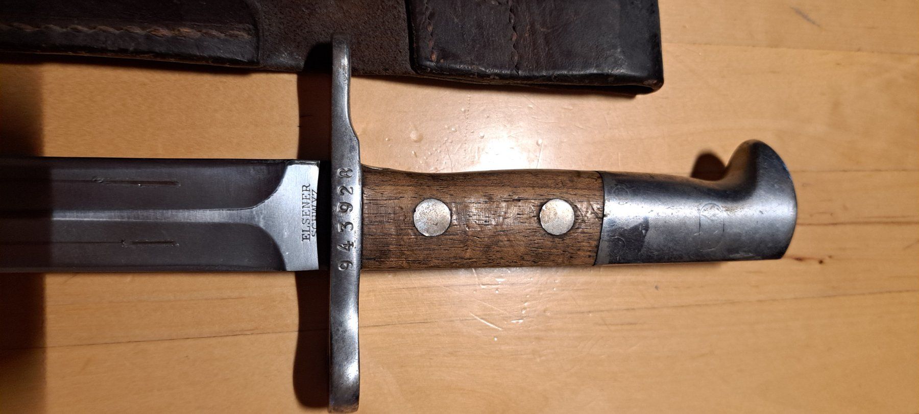 Schweizer Armee Armi bianche: Baïonnette k31 – Usato da les hauts geneveys venduto da 401 1