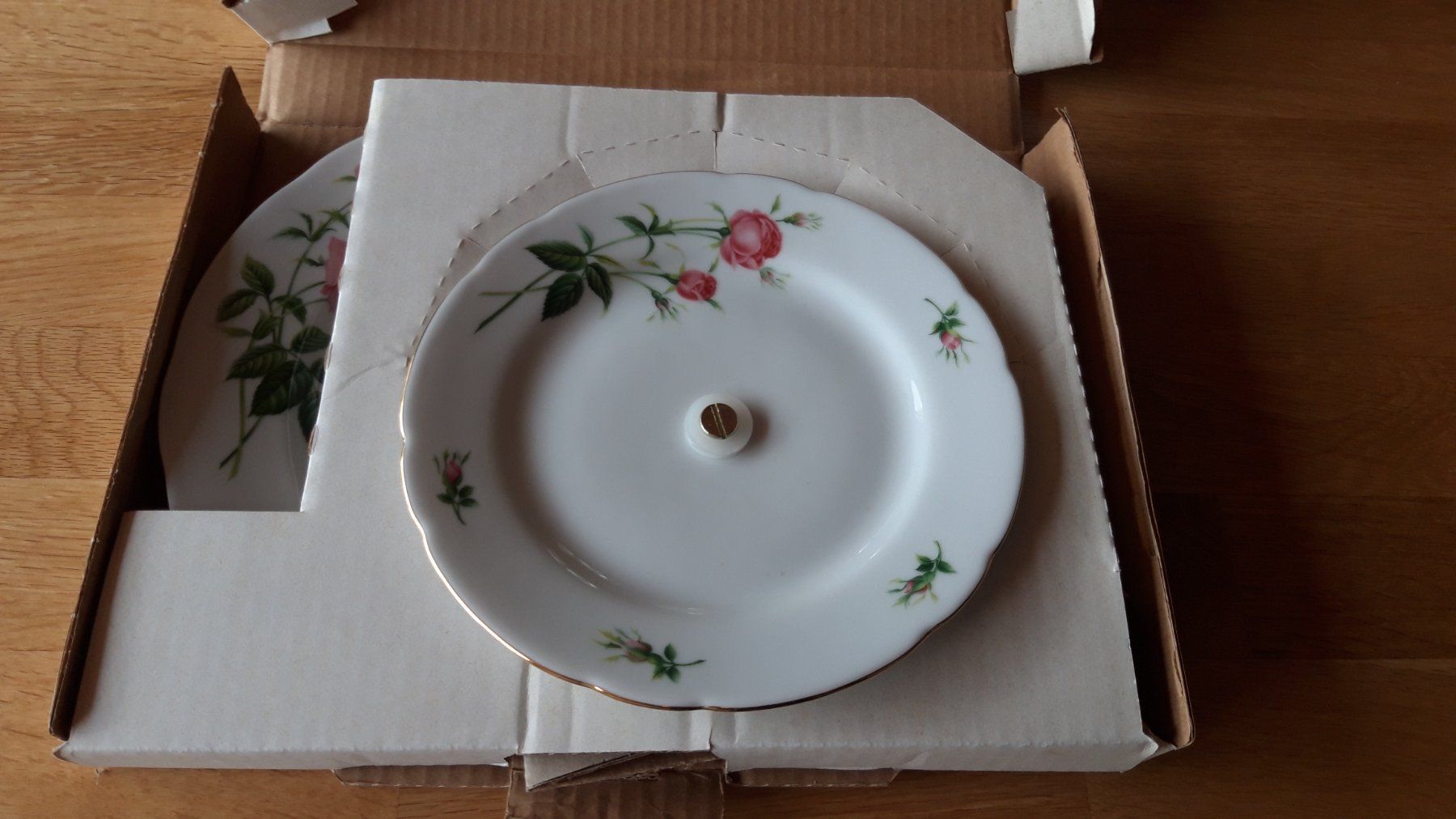 Plateaux: Porzellan-Etagere – D'occasion à Muri AG par Sunflower1000 2