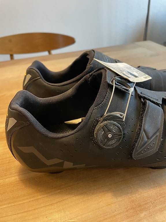 Scarpe da uomo: Gravelschuhe – Usato da Basel venduto da joh_6frl 1