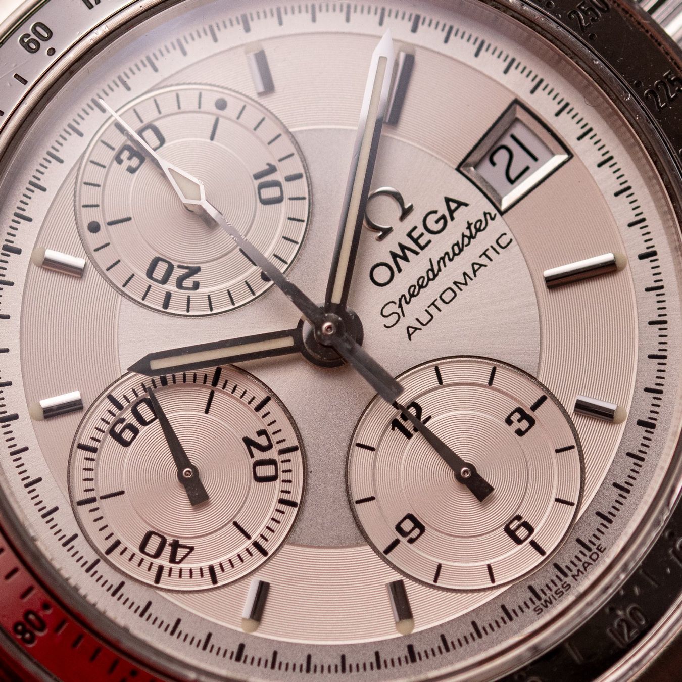 Omega Uhren: Omega Speedmaster Date / 3513.30 / 2002 / Full Set / Serv'25 – Gebraucht aus Luzern von PrimeSwissTime 1