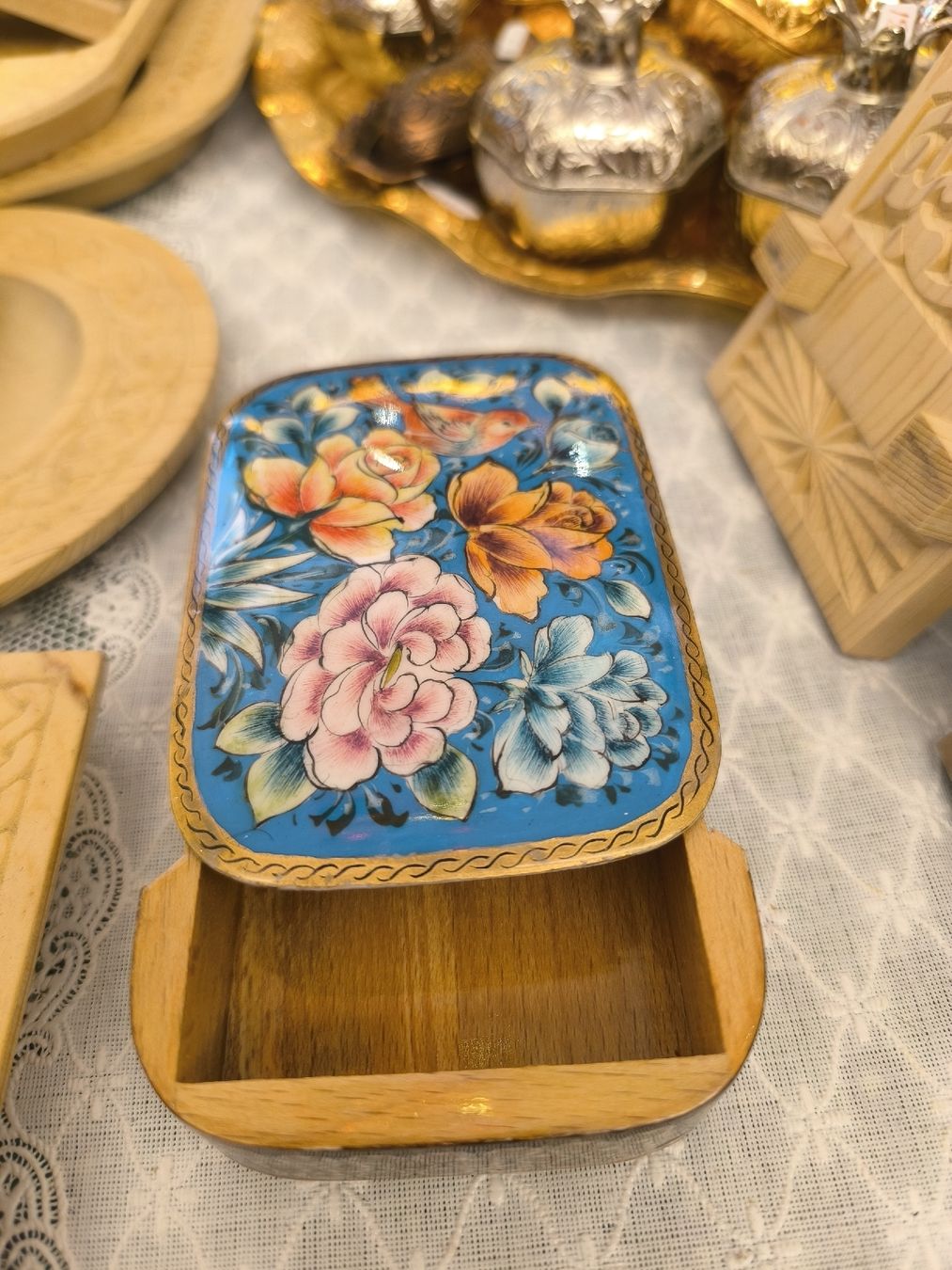 Portagioie: Schmuckdose handbemalt mit Blumen und Vogel, Nostalgie – Nuovo (secondo la descrizione) da Zürich venduto da gobel 5