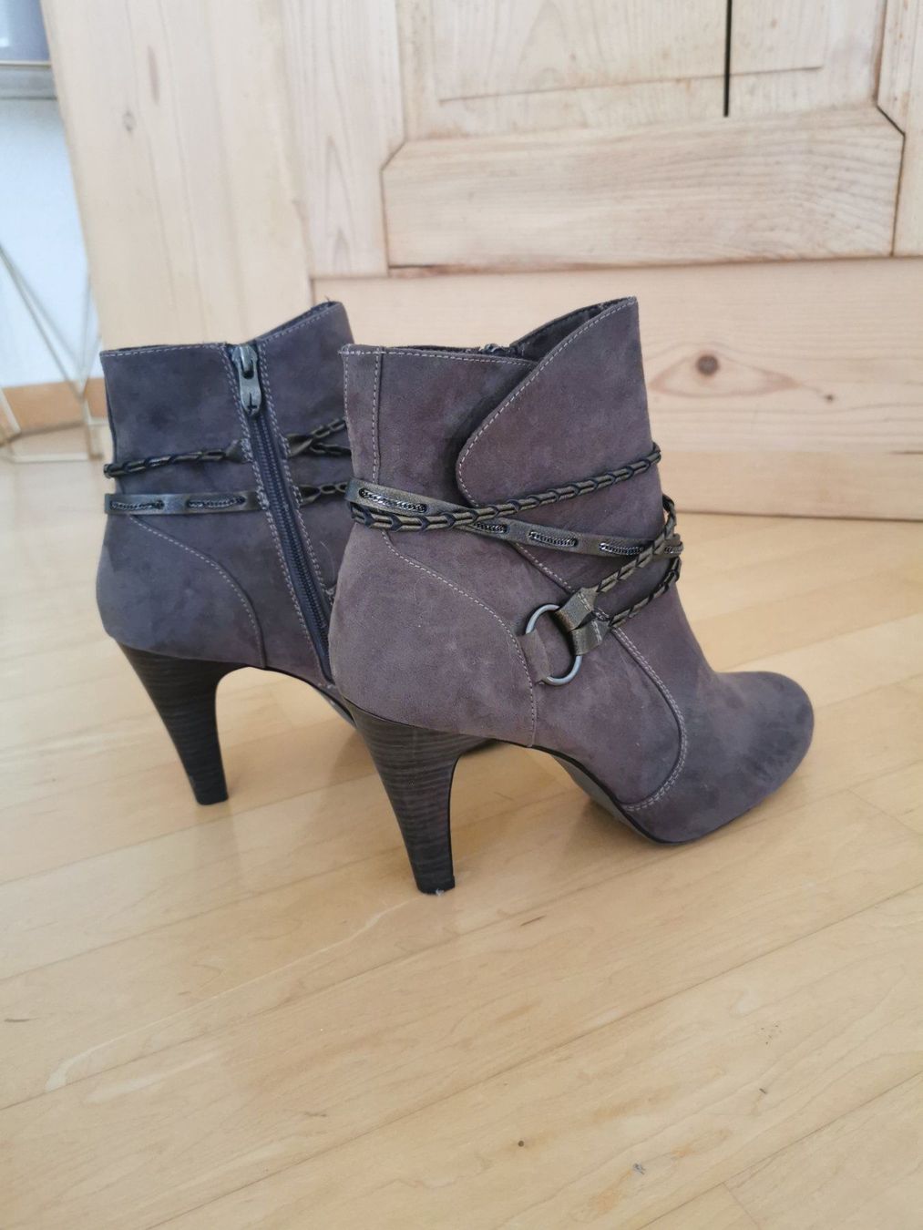 Scarpe da donna: Tamaris Stiefeletten Gr 41 – Nuovo e nell'imballaggio originale da Neftenbach venduto da Valentinatoth 1
