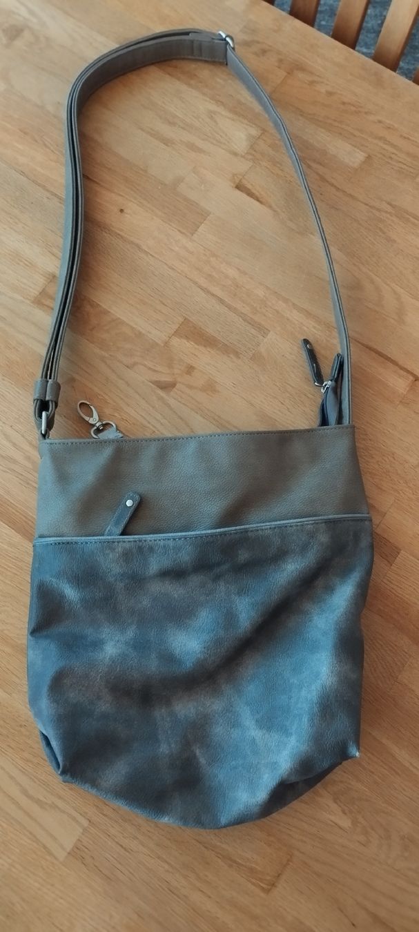 Zwei Taschen für Damen: Damen Tasche von ZWEI – Gebraucht aus Mörel von MJoaoCosta 3