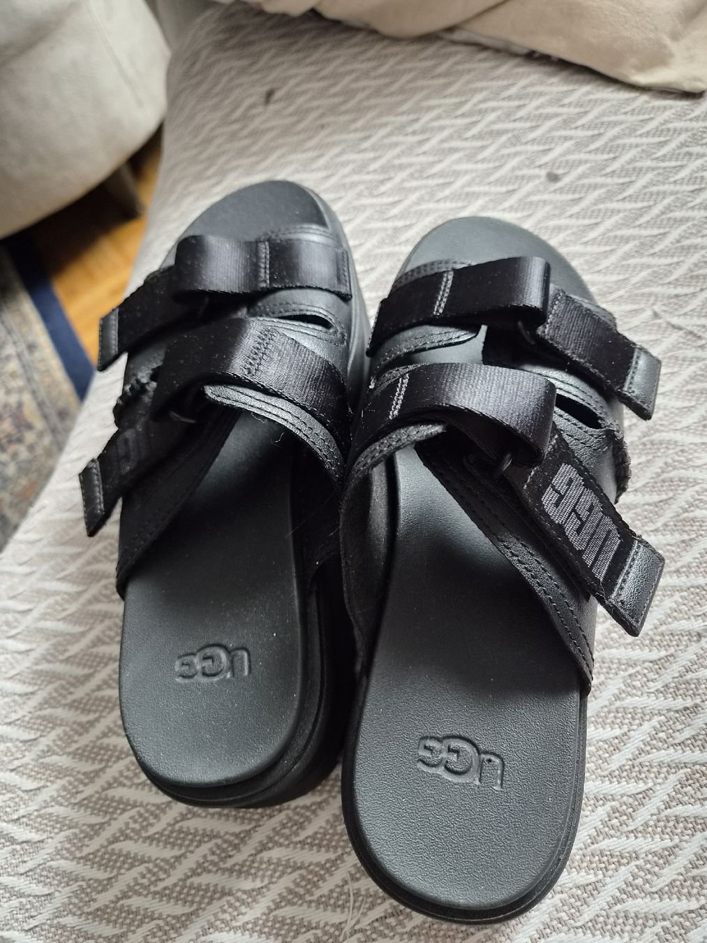 Ugg Scarpe da donna: UGG Sandale Gr. 38 – Usato da Frenkendorf venduto da Moon111 2