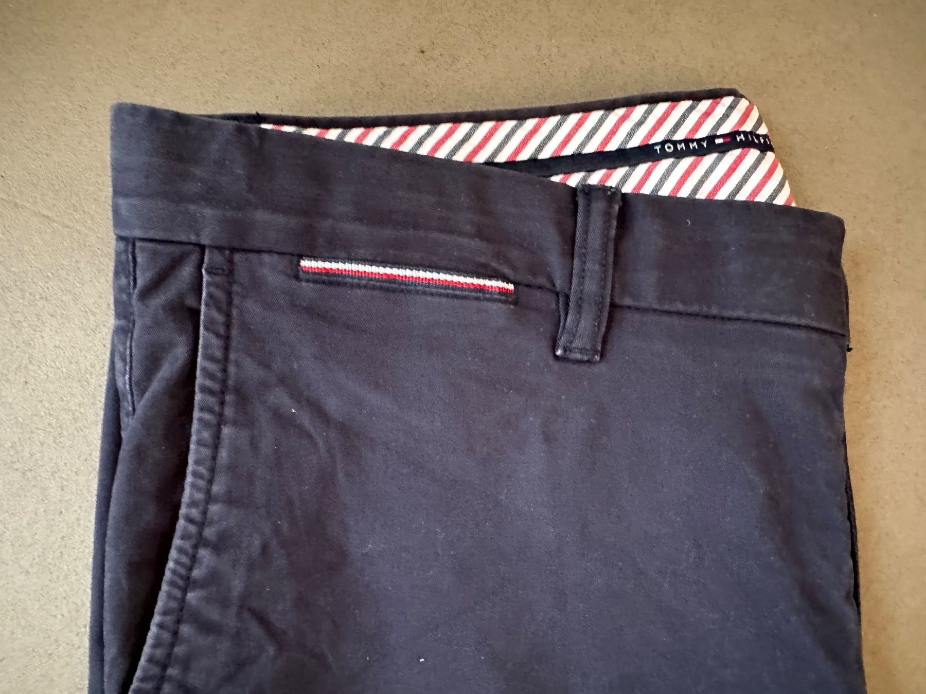 Tommy Hilfiger Pantaloni: Hose / Chino - Tommy Hilfiger – Usato da Zürich venduto da fluzue 2