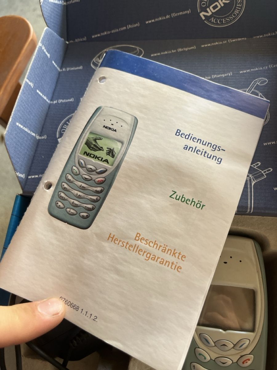 Nokia Telefoni cellulari / Smartphones: Nokia 3310 Handy mit Zubehör  – Nuovo (secondo la descrizione) da Wettingen venduto da rob_7zjb 2