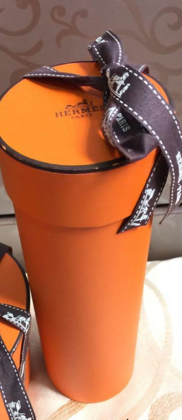 Altro in Decorazioni & Accessori: 2 Original runde Hermes Boxen  – Nuovo (secondo la descrizione) da Sirnach venduto da Dglarnerin72