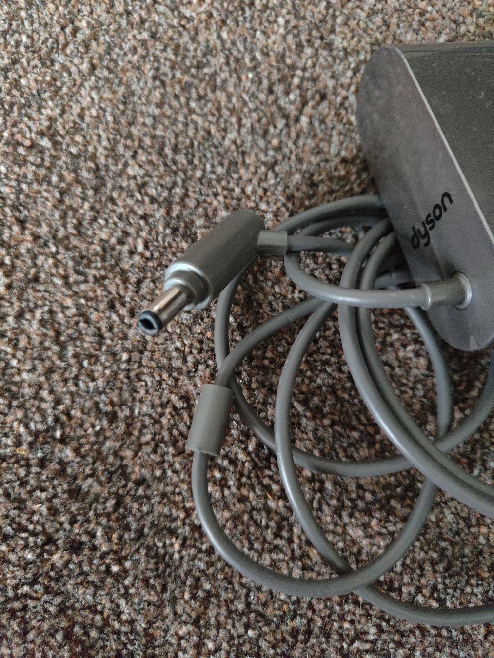 Caricabatterie: Dyson Ladekabel Netzteil V8 / V10 / V11. – Usato da Thun venduto da wol_krx6 1