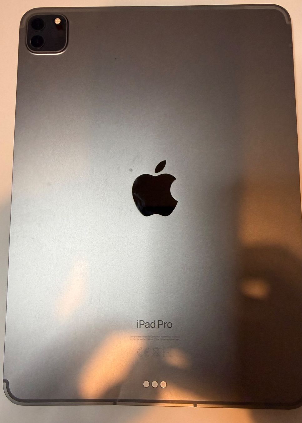 Apple Tablettes PC: Apple iPad Pro 11" A2761 Gehäuse mit Bruch – D'occasion à Bern par Vogonen 2