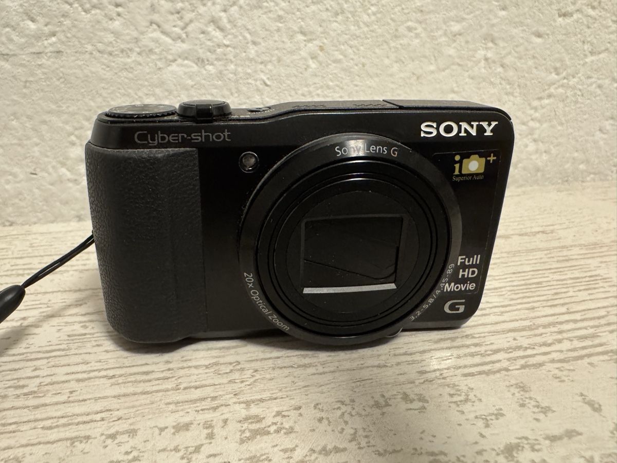 Sony Fotocamera: Sony dsc-hx20v Digitalkamera – Usato da Zunzgen venduto da milesdavis76