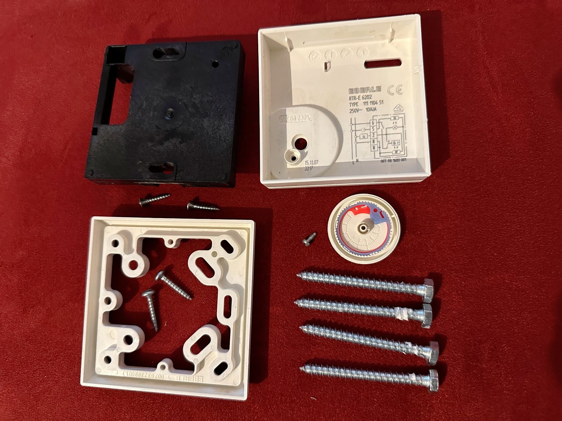 Redwell Radiateurs: Redwell Infrarot IHS 400 - mit Termostat Eberle RTR-E 6202 – D'occasion à Grüt (Gossau ZH) par Cf152 3