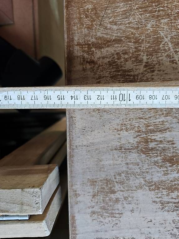 Tavoli: Tisch – Usato da Schwyz venduto da Francesca54 2