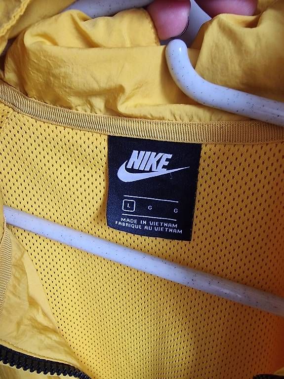 Jacken: Windjacke Nike Big Swoosh Gr L – Gebraucht aus Bern von Huha1 1
