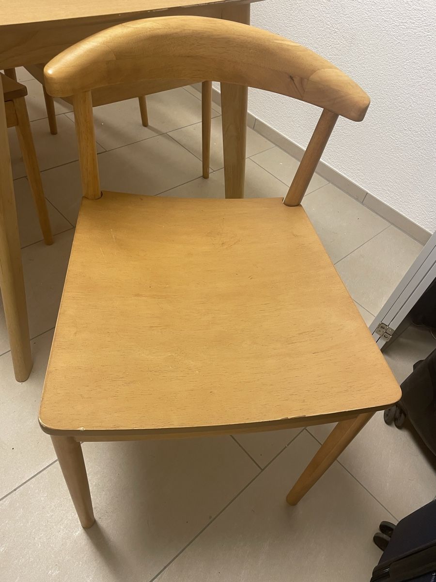 Set di tavolo e panche: Dining table - Extendable - with 4 chairs – Usato da Oberägeri venduto da ehs_dq8c 3