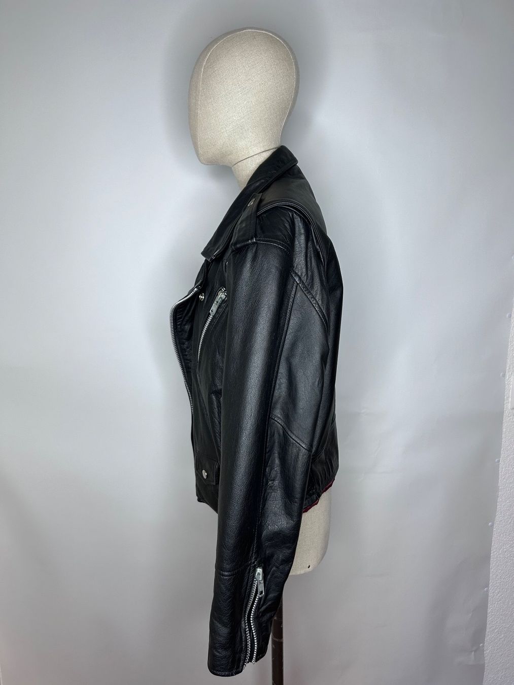 Urban Outfitters Giacche: Vintage Lederjacke – Usato da St. Gallen venduto da look-twice 1