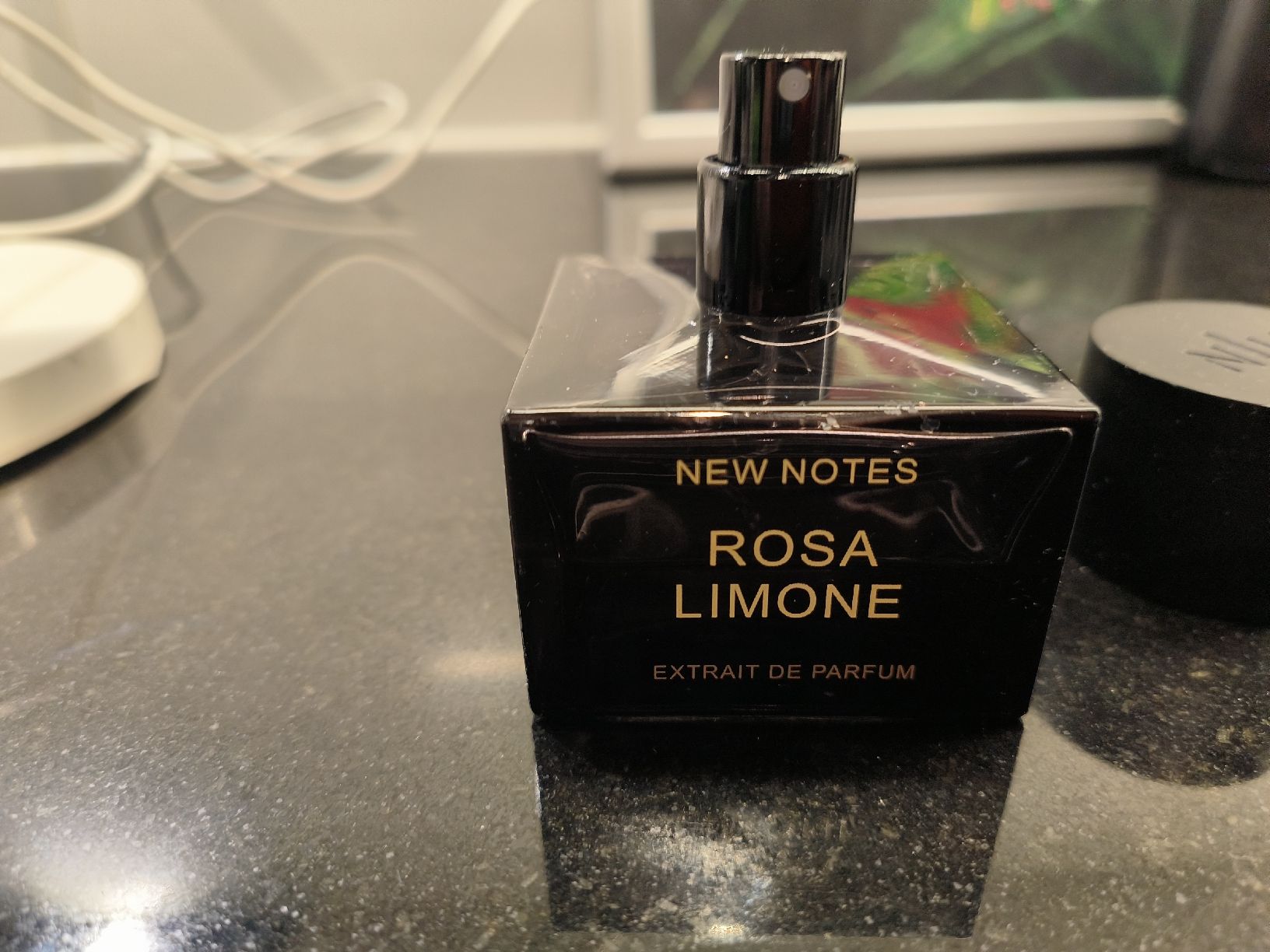 Profumi & Eau de Toilette: New Notes Rosa Limone EDP 50ml – Usato da Carouge GE venduto da pro_8k9d 6