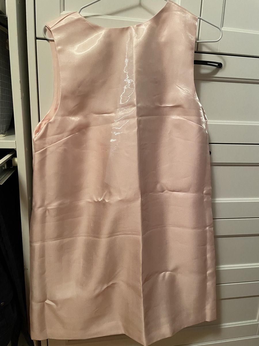 H&M Kleider: H&M dress pink – Neu und originalverpackt aus Neuchatel von shi_9fzw