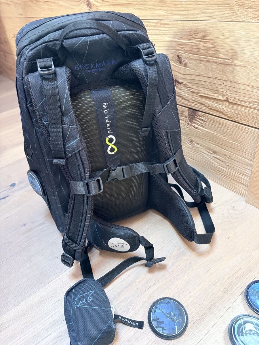 Borse & Zaini: Beckmann Schulrucksack mit Patches – Usato da Saanenmöser venduto da ballerinas 2