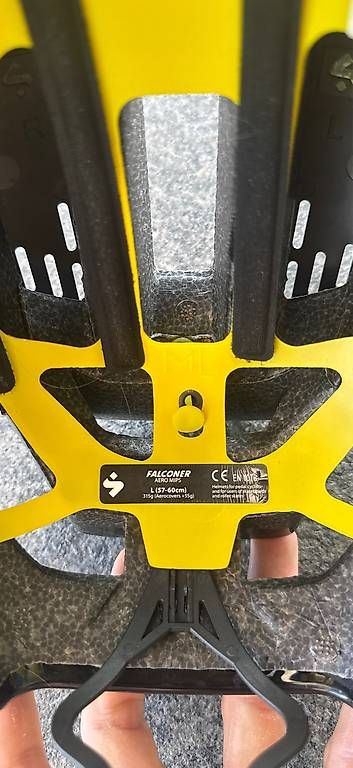 Caschi: Sweet Protection x Pas Normal Studios Helm – Usato da Basel venduto da fab_h99b 2