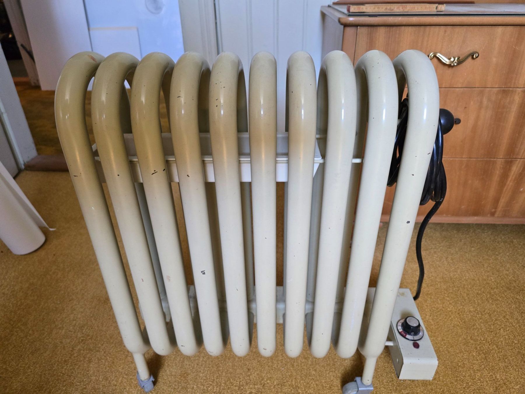 Radiatori: elektrischer Radiator – Usato da Rorschacherberg venduto da Scharfeegge 1