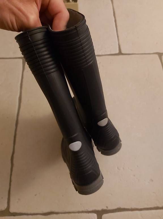 Scarpe da uomo: Gummistiefel Neu. Grösse 34 – Nuovo (secondo la descrizione) da Stalden (Sarnen) venduto da chr_s5xx 1