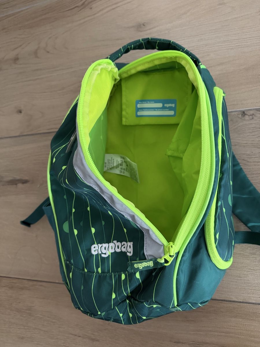 Ergobag Kindertaschen: Ergobag Kinderrucksack Masse 33x20x16cm – Gebraucht aus Uznach von Player6 6