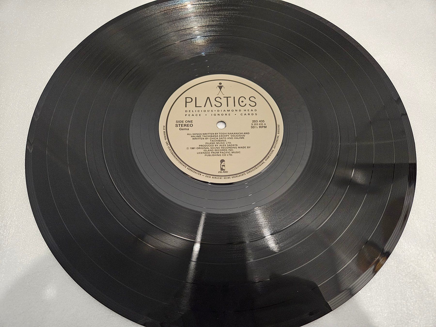 Dischi in vinile: Plastics – Welcome Back ( LP, Electronic ) – Usato da Uster venduto da Vinyl-Leidenschaft 4