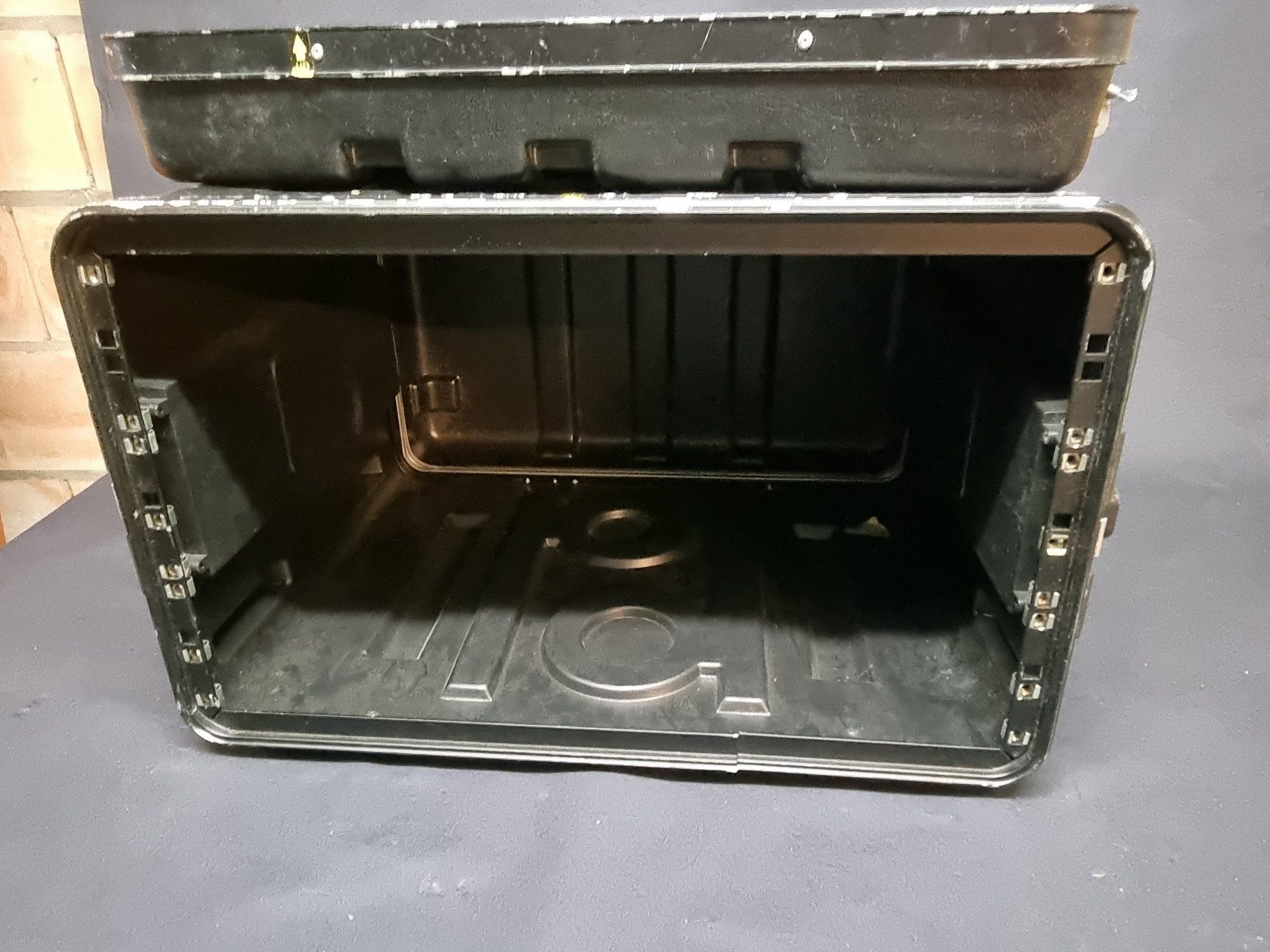 Altri accessori: Flight case Elephant 6U – Usato da Neuchatel venduto da Groove 1