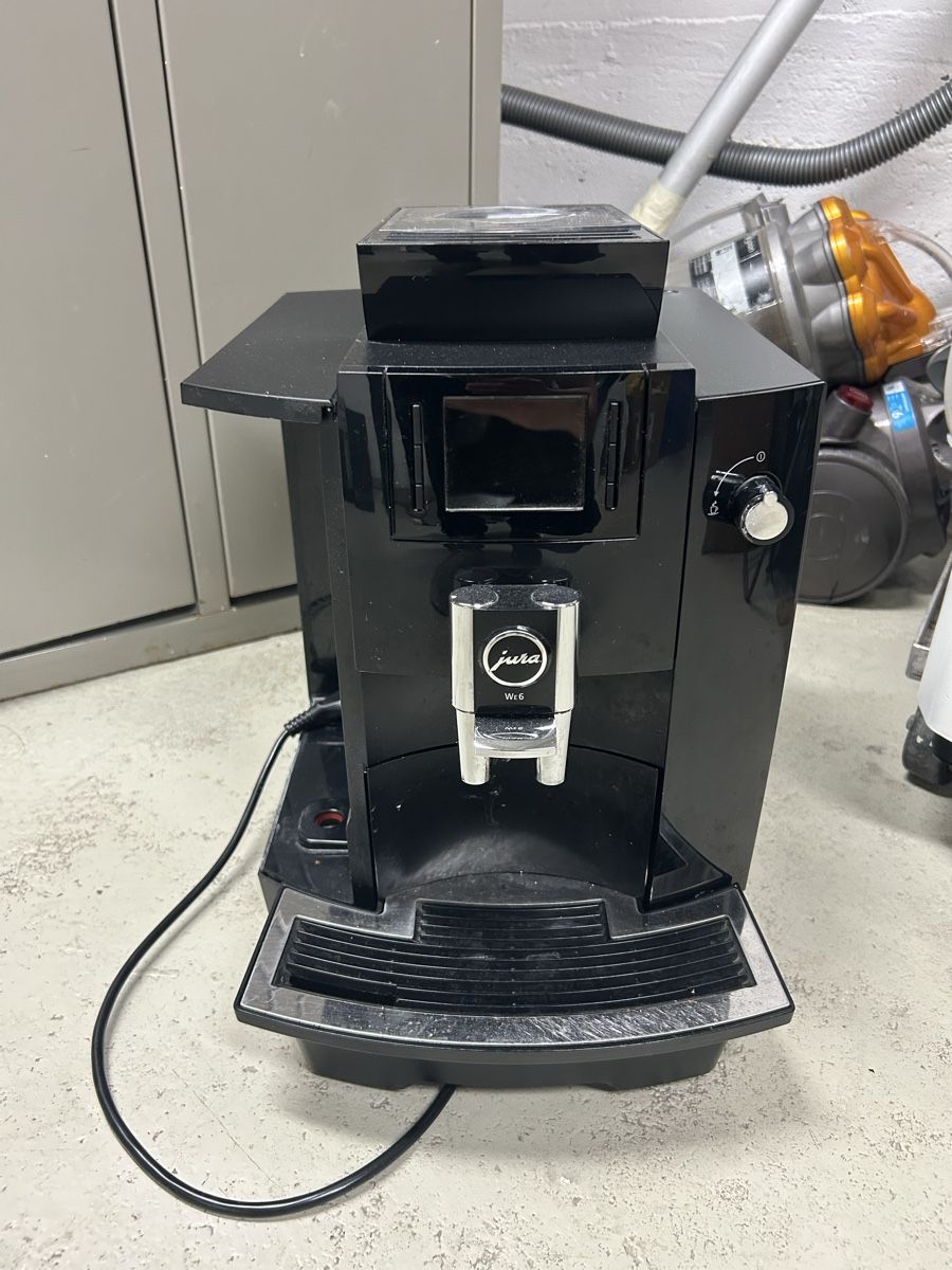 Jura Macchine per caffè & Macchine per espresso: Jura Kaffeemaschine – Usato da Steinmaur venduto da ES_P-Veloce 1