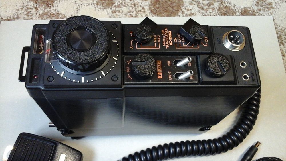 Icom IC-202 144MHz SSB Portabel Transceiver (Gebraucht) in Farnern für ...