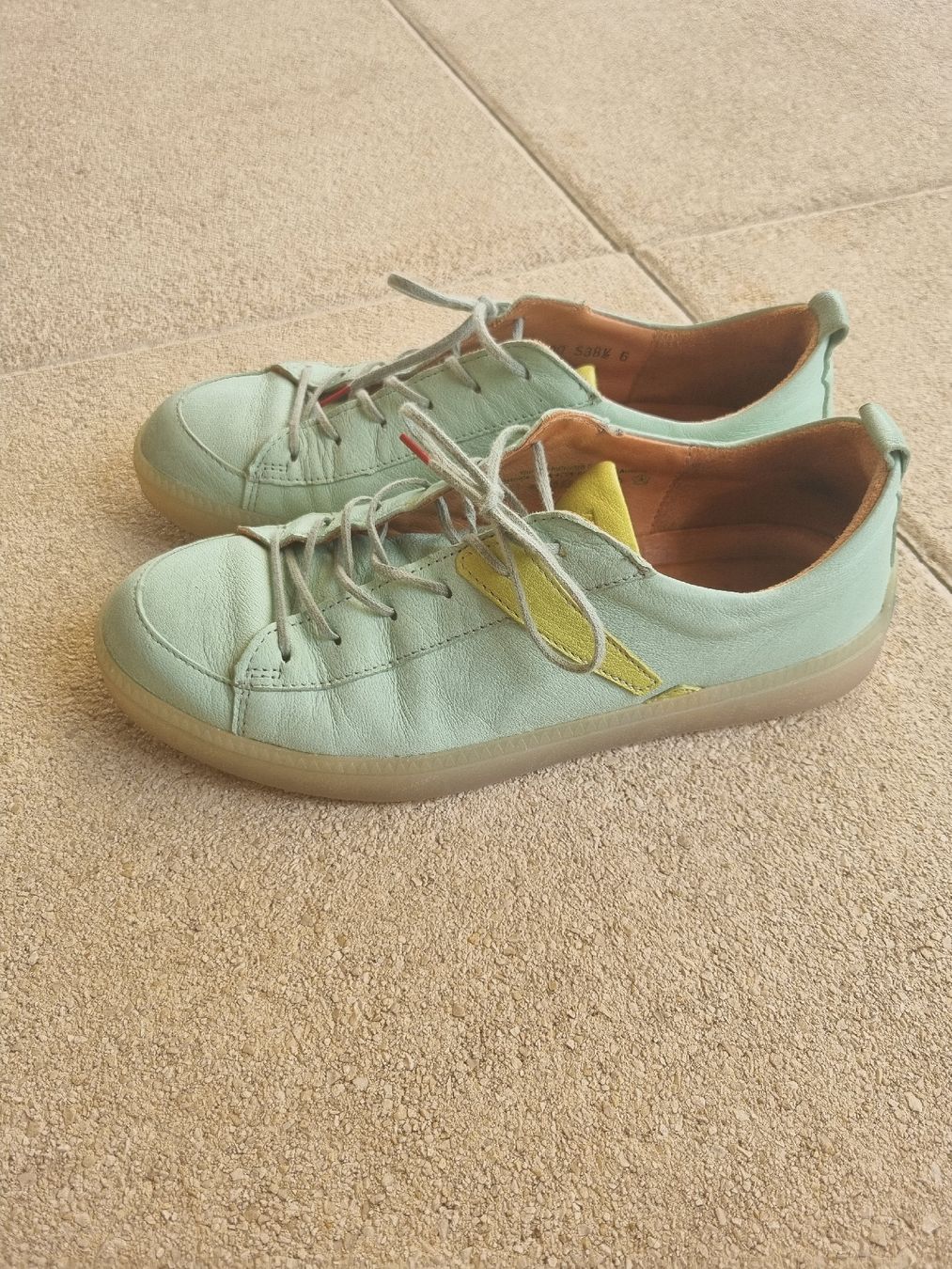 Think Scarpe da donna: Think! sneakers Gr. 38.5, top Zustand – Nuovo (secondo la descrizione) da Basel venduto da Ana_v 1