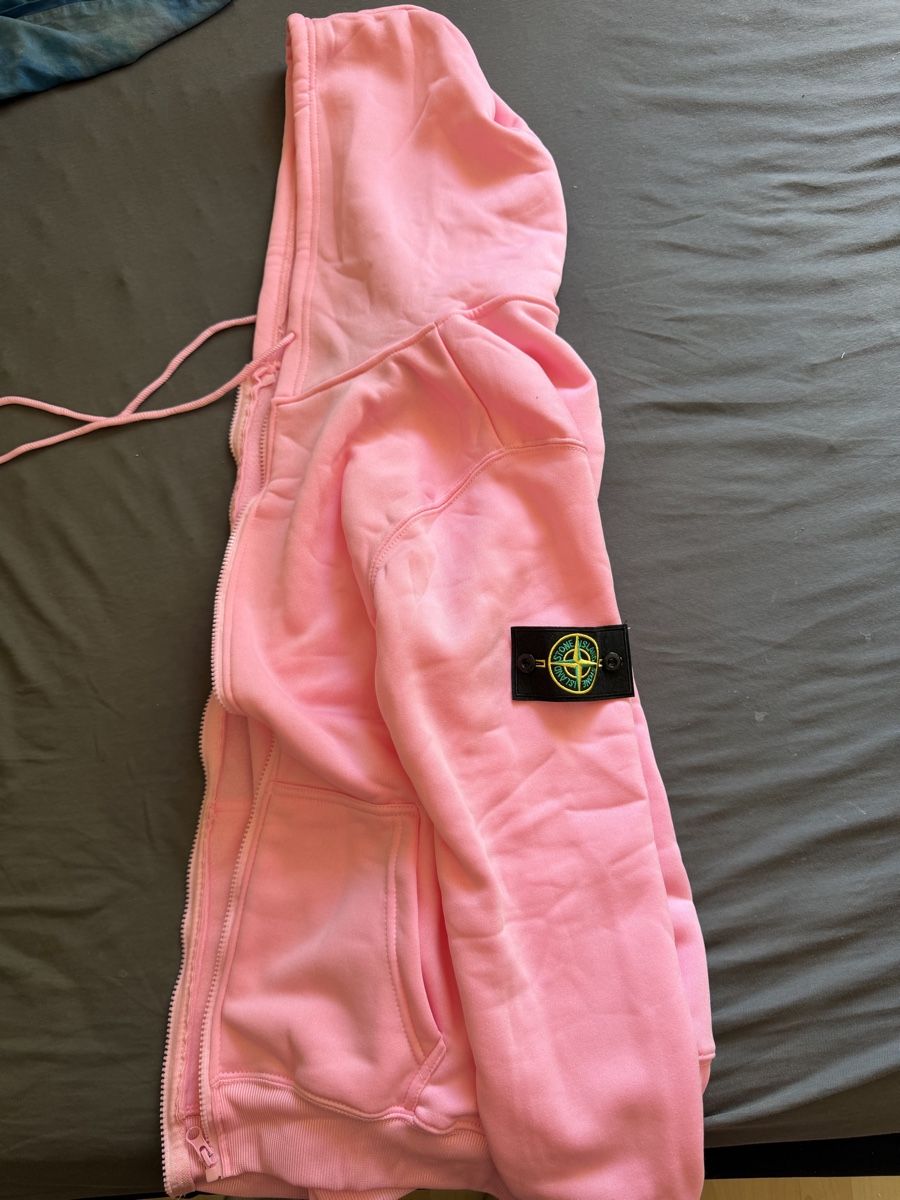 Stone Island Maglioni & Felpe: Stone Island Zip-Hooodie Rosa – Nuovo (secondo la descrizione) da Rekingen AG venduto da marcinho32