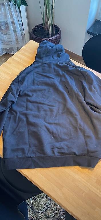 Maglioni & Felpe: Ellesse Pullover Hoodie Xl – Usato da Basel venduto da pskb24 2