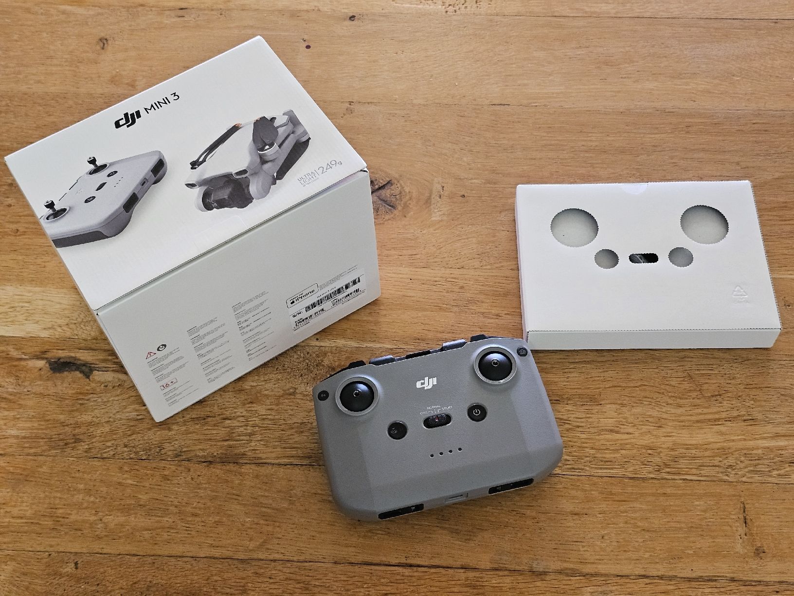 DJI Fernsteuerungen: Radiocommande DJI RC-N3 – Neu und originalverpackt aus Lausanne von Gabzou2 1