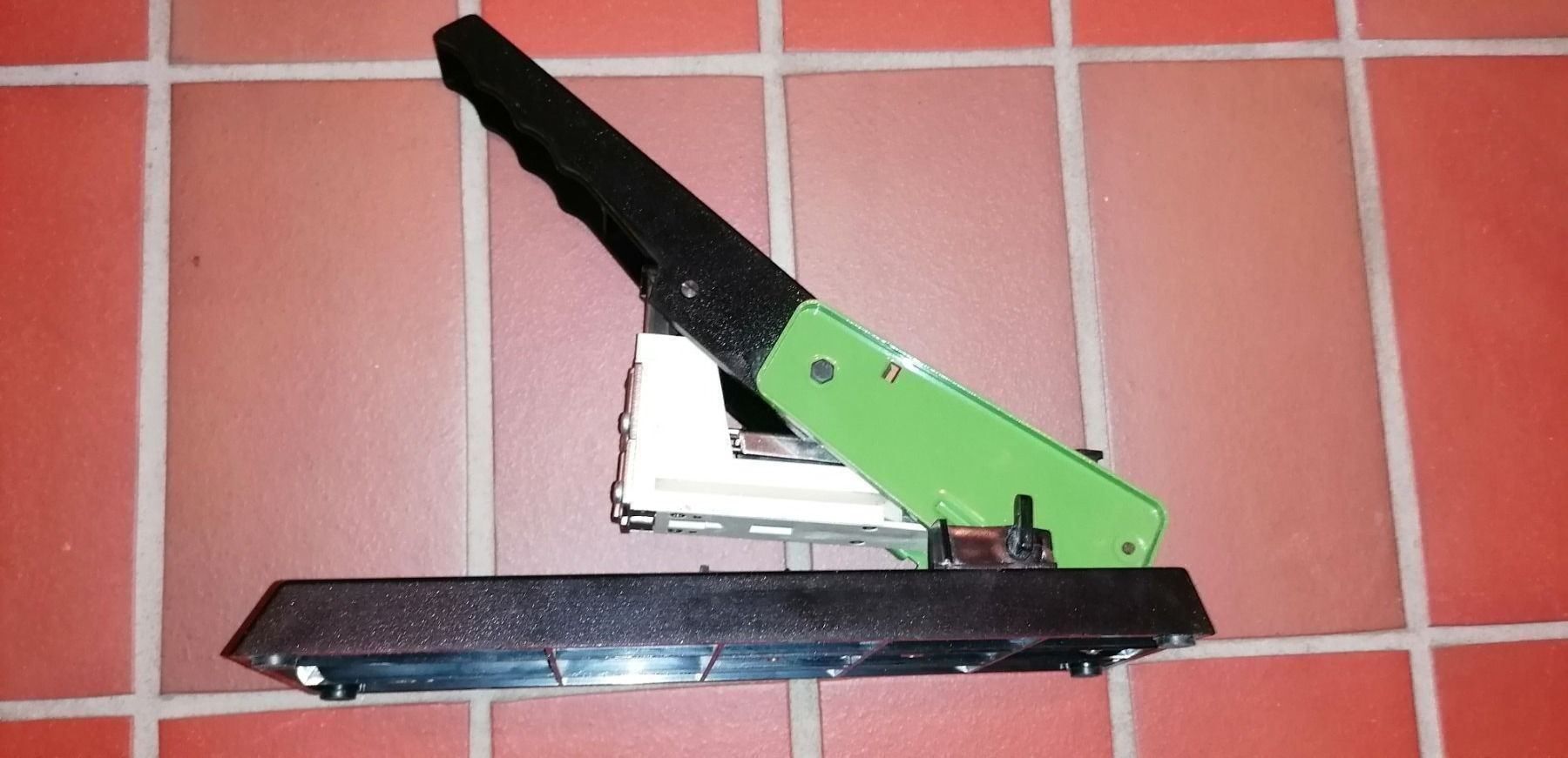 Tutti gli attrezzi: Büro Locher Antik – Usato da Geroldswil venduto da Dirici 4