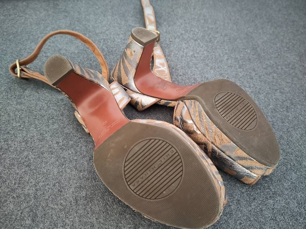 Chie Mihara Damenschuhe: Wunderschöne Chie Mihara Sandalen Grösse 36 – Gebraucht aus Niederwangen BE von audreychkaya 3