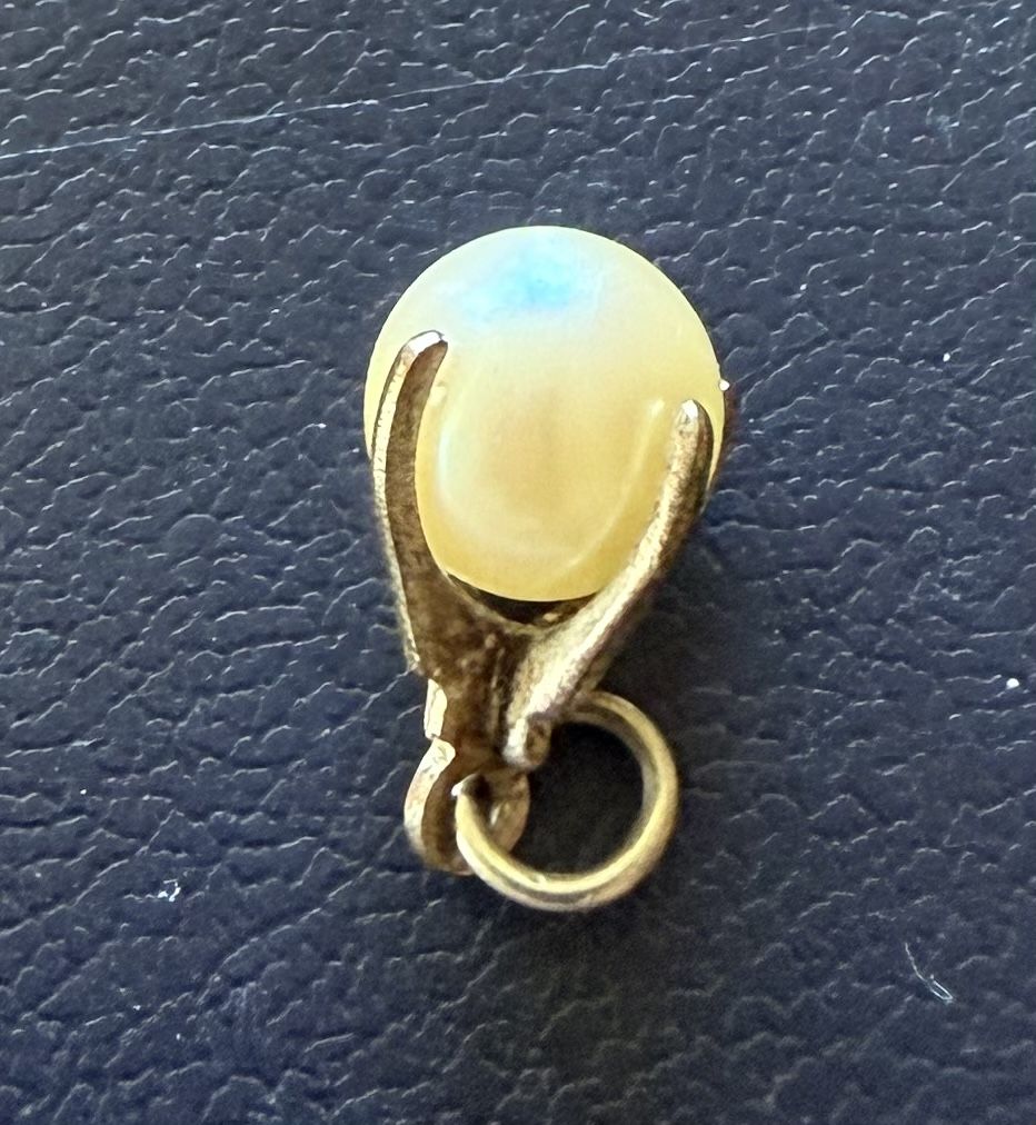 Anhänger: Pendentif perle blanche  – Gebraucht aus Les Bayards von aout 1