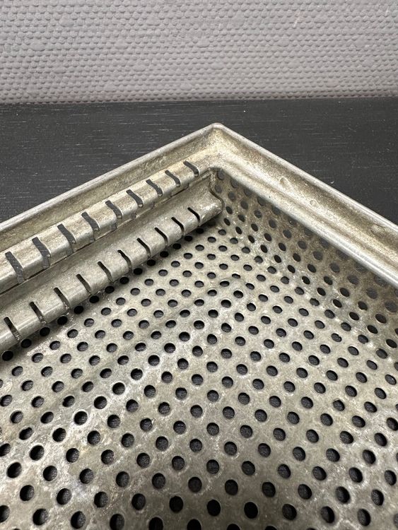 Kleine Box Industrial Design, Lochbox Tolles, antike Metallb (Gebraucht ...